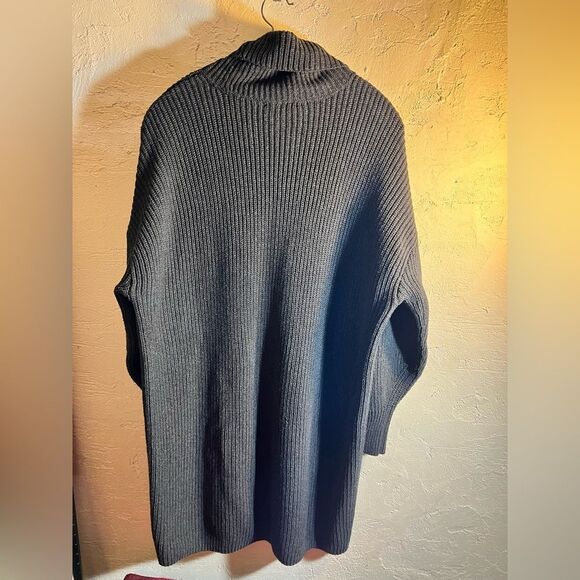 Sweater dress by Free Assembly, charcoal grey, XL, beautiful detailed sleeve - Picture 2 of 7